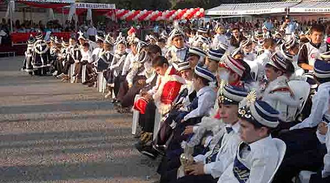 Bağcılar'da Sünnet Şölene Dönüştü