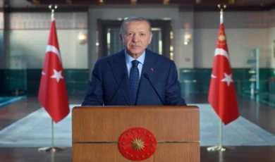 Cumhurbaşkanı Erdoğan: ”Soydaşlarımız hayati rol üstleniyor”
